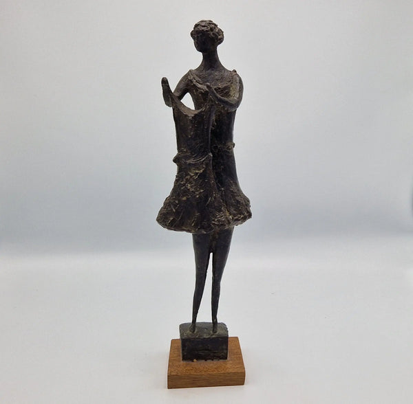 Bram Roth - Bronze sculpture - the washerwoman