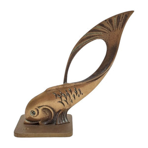 Bronze Amsterdam School sculpture of a fish. Mounted on a bronze base. Marked HF - H: 12.6 cm, w: 12 cm. - Sculpture for sale