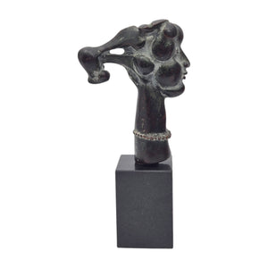 Bronze sculpture "Portrait of a girl" - Fons Bemelmans