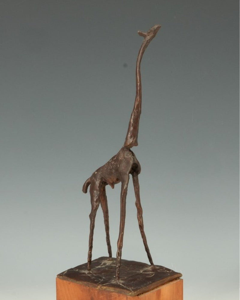 Hans Sassen | Standing Giraffe | Bronze | 37 cm high on plinth | Signed in bronze | Close up
