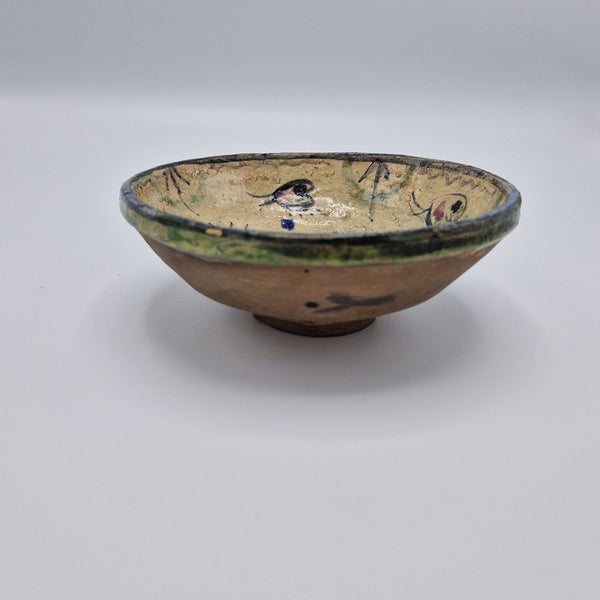 Harm Kamerlingh Onnes - bowl on foot, decorated with an image of a shrimp, sideways