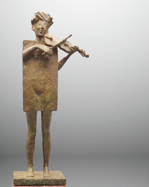 Loek Bos | bronze sculpture | “Violinist”, | height 41 cm | signed on the base | front view.