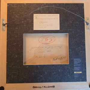 Achterzijde van Eugène Brands’ Portret van een jong meisje, met handgeschreven titel, signatuur en datering mei 1961 en een etiket van Kunsthandel Lambert Tegenbosch.